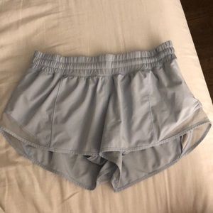 Lululemon Hotty Hot Low-Rise Shorts 2.5